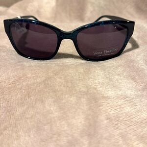 NWT Vera Bradley Maria Sunglasses